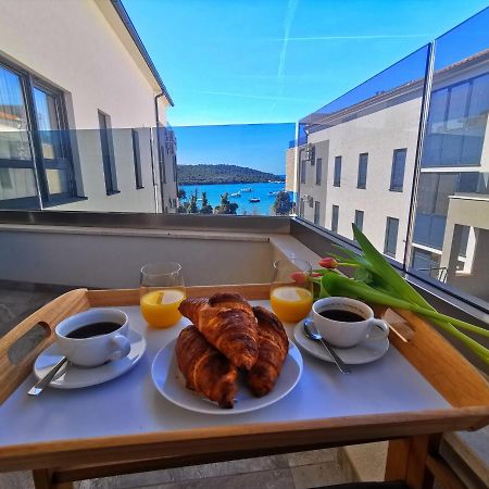 Black Pearl - Luxury Seaside App With Pool & Bbq, Istra Banjole Luaran gambar