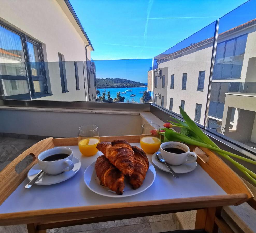 Black Pearl - Luxury Seaside App With Pool & Bbq, Istra Banjole Luaran gambar
