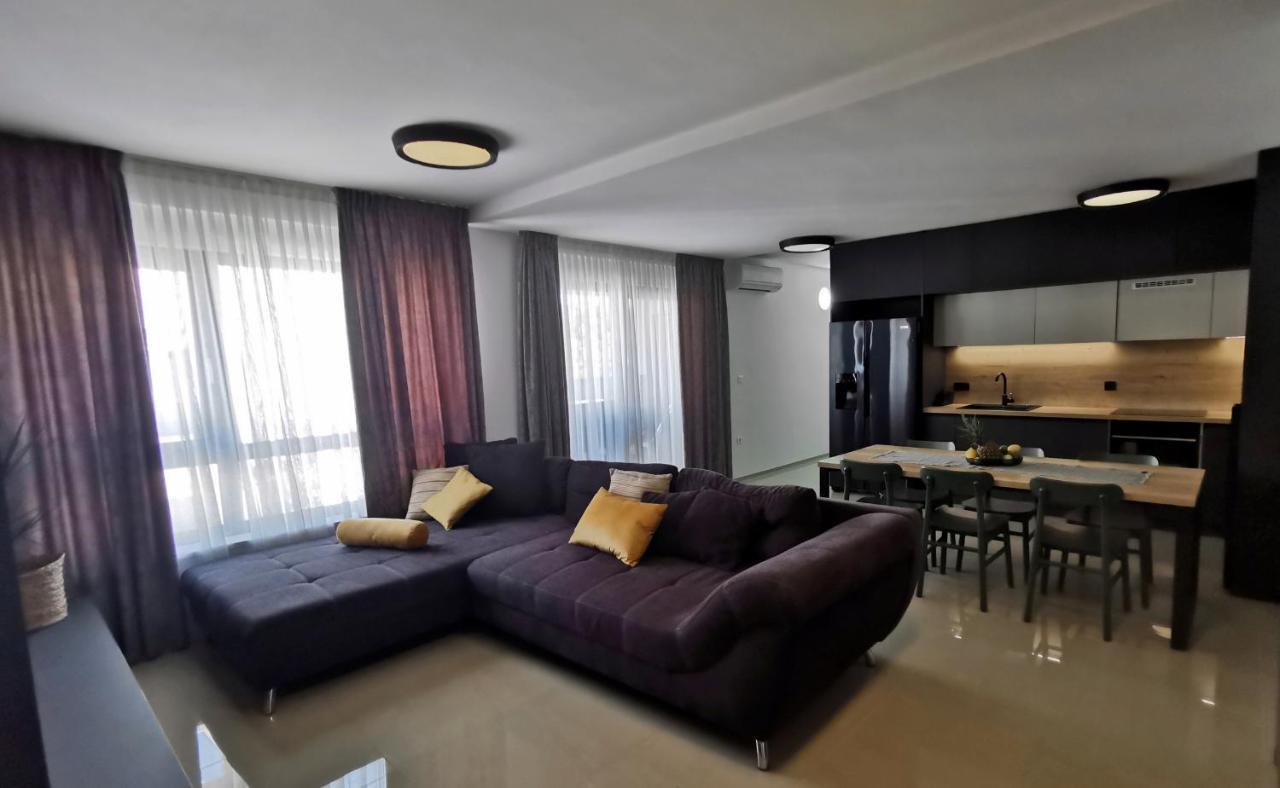 Black Pearl - Luxury Seaside App With Pool & Bbq, Istra Banjole Luaran gambar