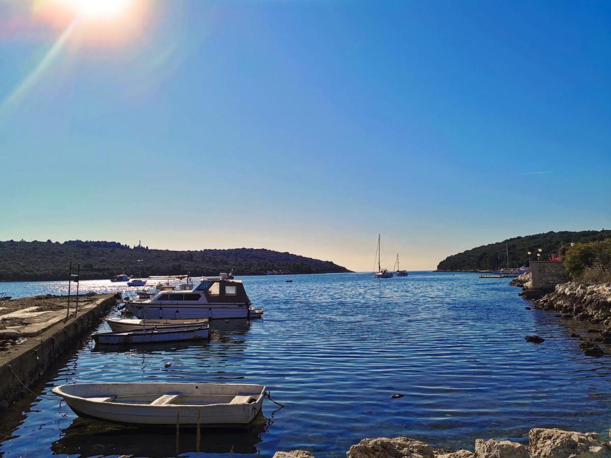 Black Pearl - Luxury Seaside App With Pool & Bbq, Istra Banjole Luaran gambar