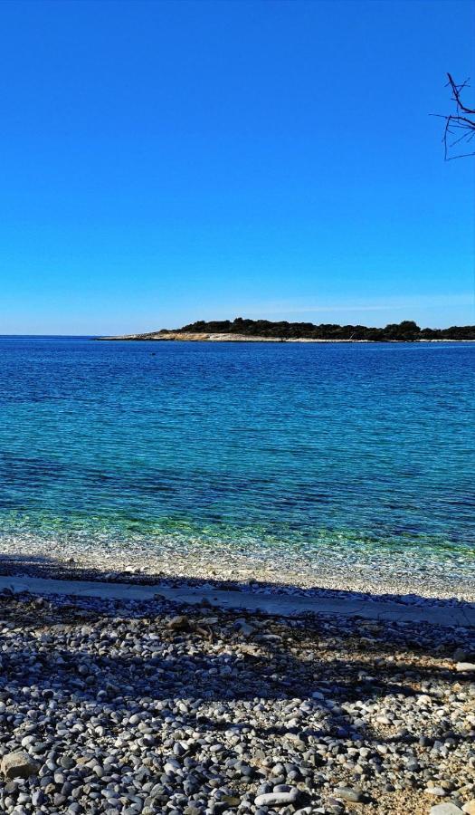 Black Pearl - Luxury Seaside App With Pool & Bbq, Istra Banjole Luaran gambar