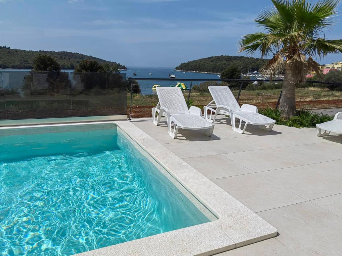 Black Pearl - Luxury Seaside App With Pool & Bbq, Istra Banjole Luaran gambar