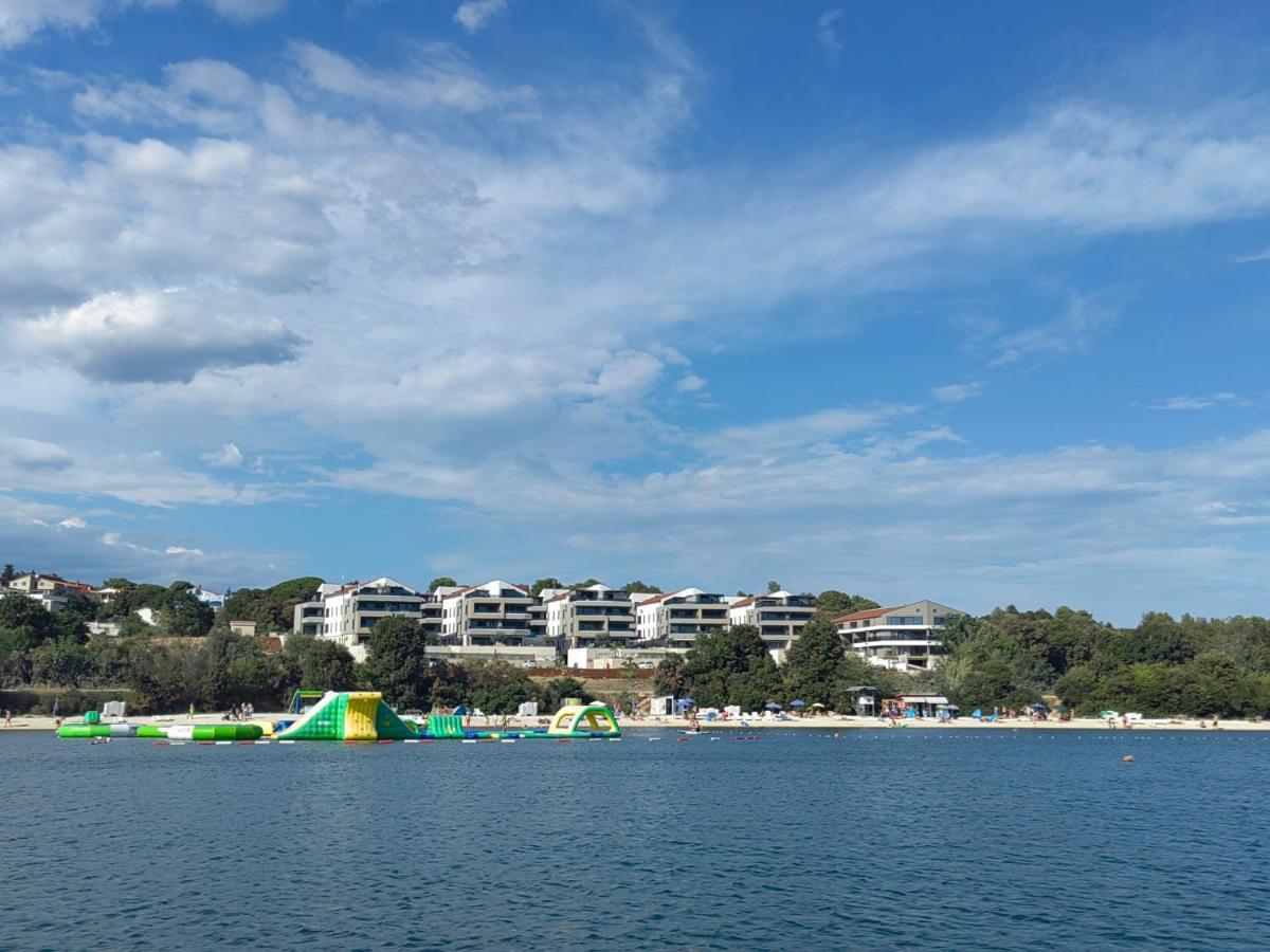 Black Pearl - Luxury Seaside App With Pool & Bbq, Istra Banjole Luaran gambar