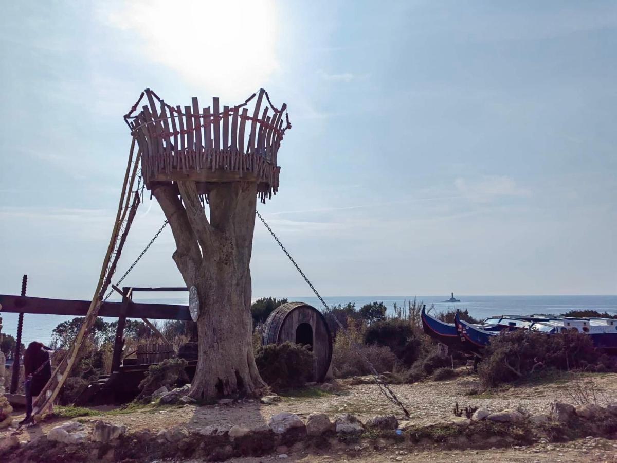 Black Pearl - Luxury Seaside App With Pool & Bbq, Istra Banjole Luaran gambar